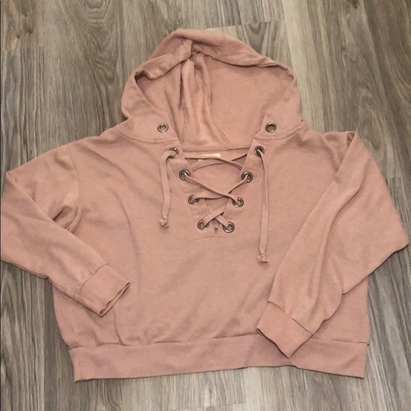 semi cropped hoodie